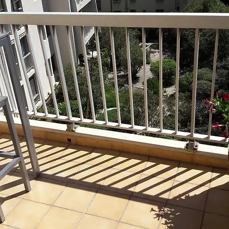Le Massillon Arenes Centre Apartamento *