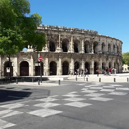 Le Massillon Arenes Centre * Nimes